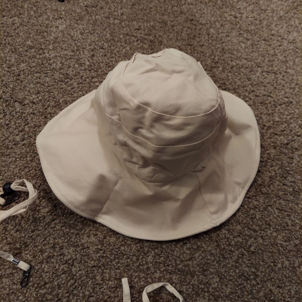 Double-Sided Bucket Hat - Picture 6 of 9
